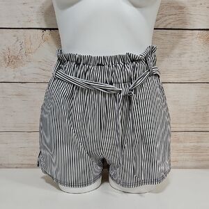 💘 Striped Black and White Women's Paper Bag Waist Shorts Medium